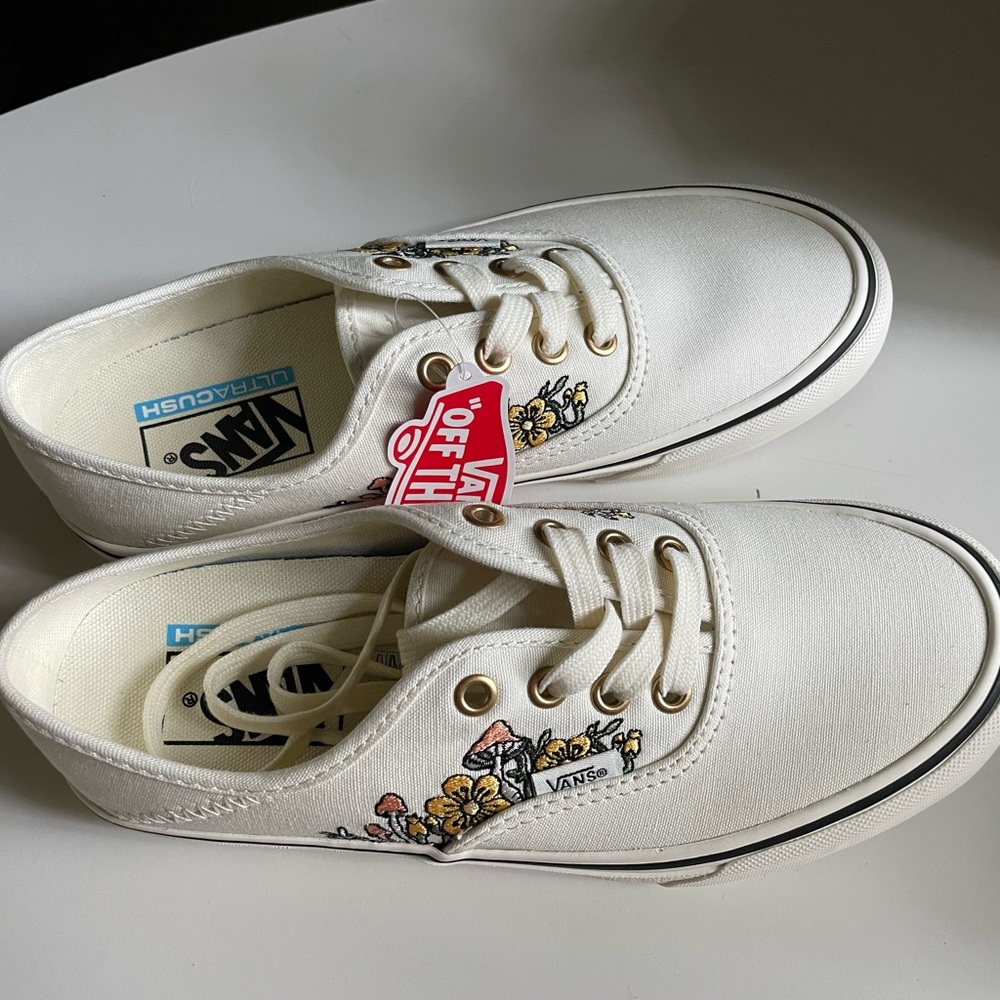 Vans trippy floral shoes size 7 womens